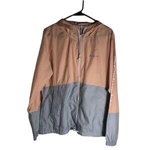 Columbia full zip lightweight windbreaker jacket. Sz Medium